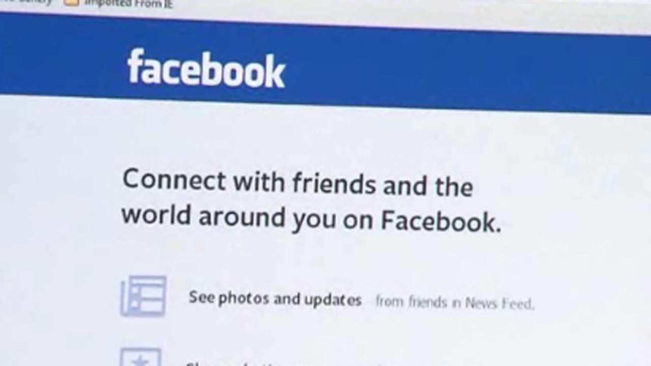 عودة فيسبوك بعد أطول مدة توقف منذ إنشائه