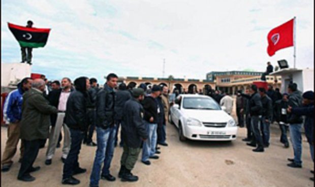 تونس تحذر مواطنيها من السفر إلى ليبيا