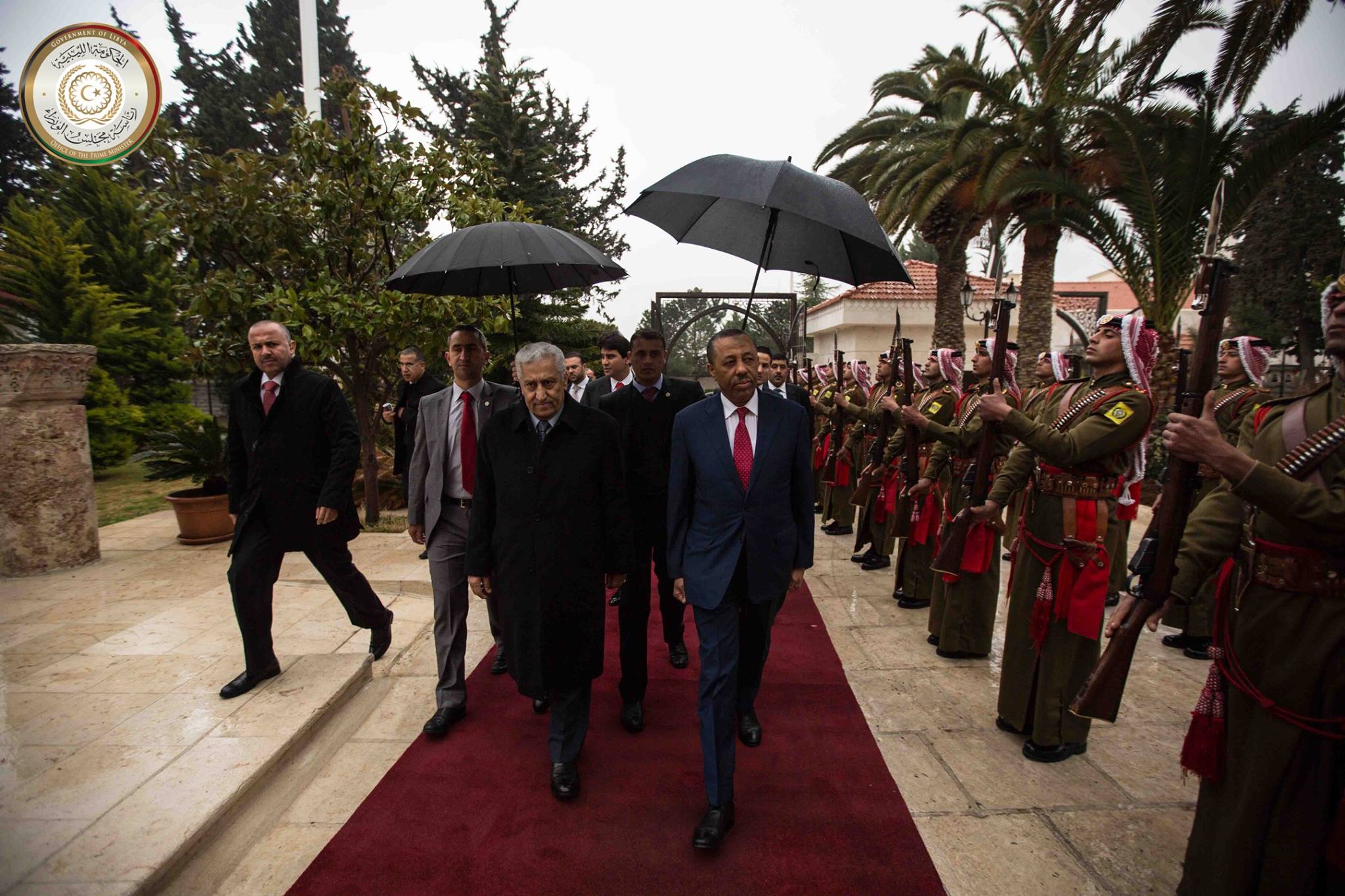 الثني يجتمع برئيس الوزراء الأردني في عمَّان