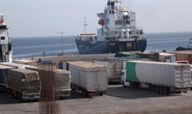 تحميل 1.3 مليون برميل من مينائي الحريقة والزويتينة