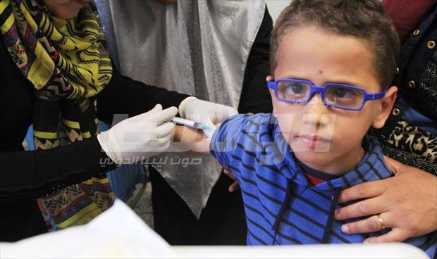 بالصور: بدء حملة تحصين طلبة الصف الأول الابتدائي في بنغازي