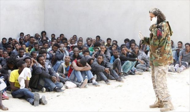 ضبط 49 مهاجرًا غير شرعي في زوارة