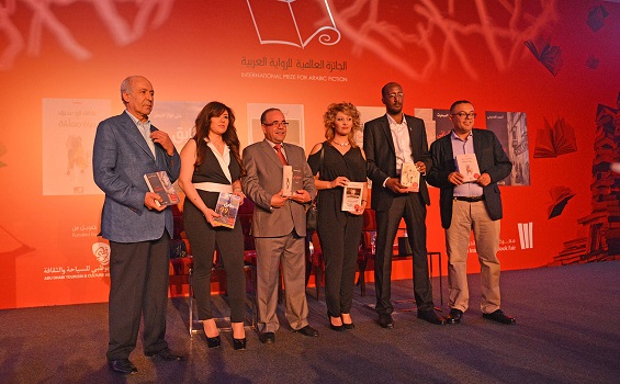 التونسي شكري المبخوت يفوز بجائزة «البوكر» للرواية العربية