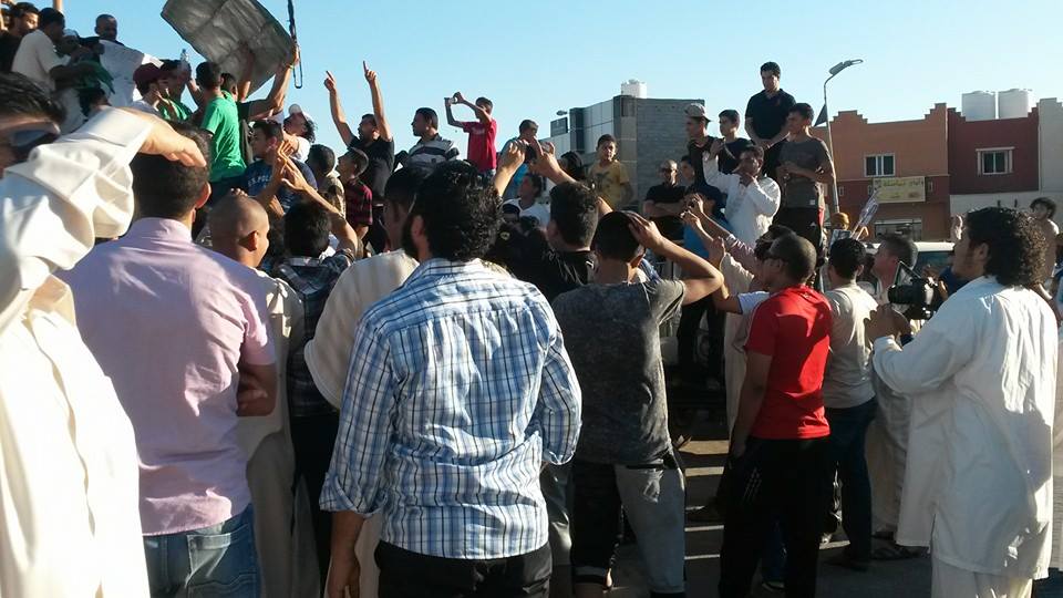 تظاهرة في بني وليد ضد الأحكام الصادرة بحق مسؤولين في النظام السابق