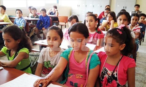 بالصور: انطلاق اختبارات التقييم لتلاميذ الصف الأول والثاني والثالث الابتدائي في بنغازي