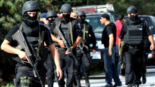 تونس: توقيف 25 «إرهابيا» كانوا يخططون لعمليات في رأس السنة 