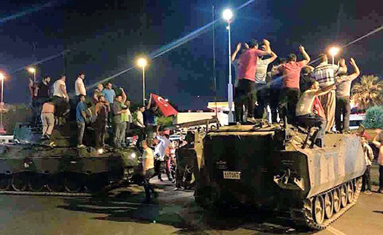 الشارع الليبي منقسم حول محاولة الانقلاب الفاشلة في تركيا