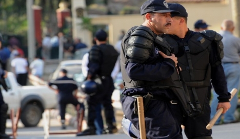 الجزائر تعمم ملاحقة ليبيين «خارجون عن القانون»
