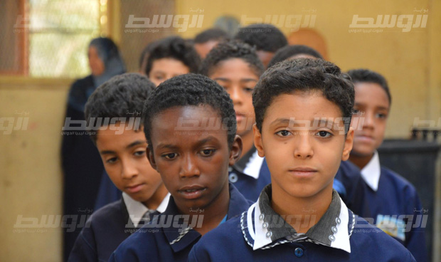 بالصور: 60 مدرسة في سبها تستقبل طلابها خلال اليوم الأول للعام الدراسي
