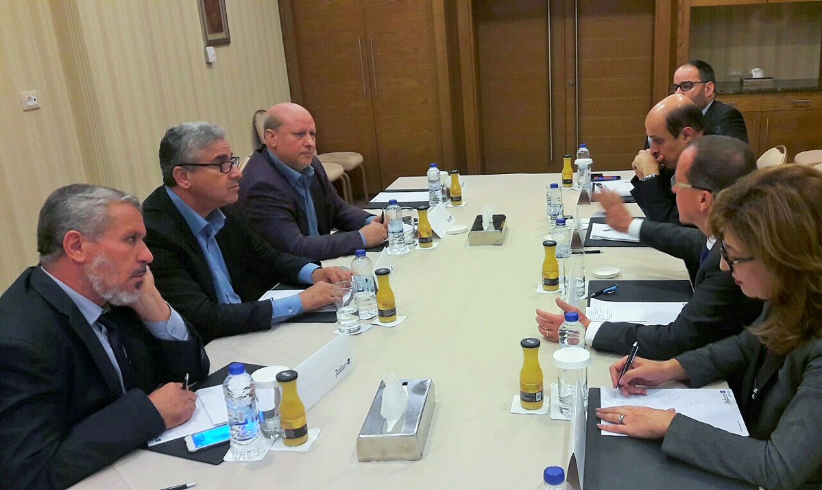 كوبلر يلتقي عددًا من أعضاء الحوار السياسي في طرابلس