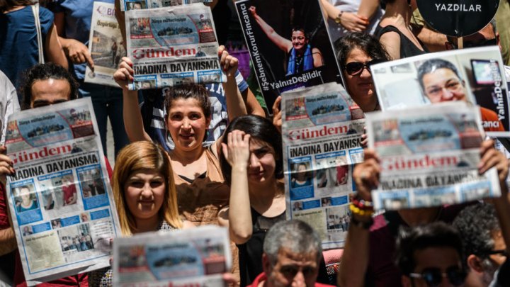 «فريدوم هاوس»: تدهور حرية الصحافة لأدنى المستويات في أكبر الديمقراطيات