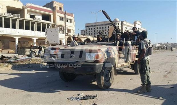 مقتل جندي جراء المواجهات المسلحة بمحيط الفندق البلدي في بنغازي