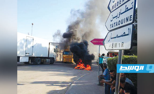 لجنة أزمة الوقود: احتجاز سيارات ليبية في بن قردان للمقايضة عليها بفتح التهريب