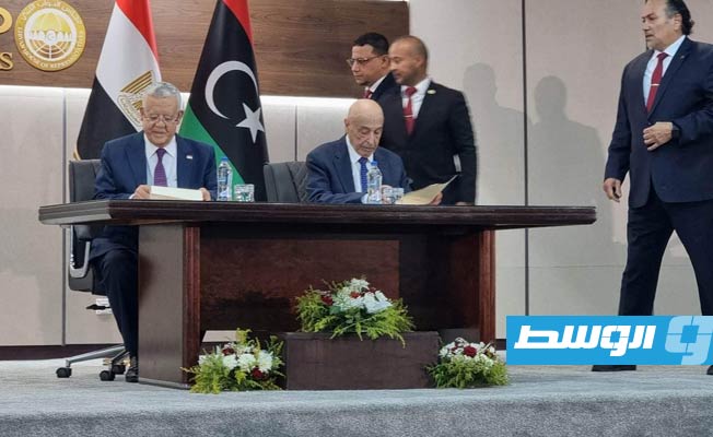 بعد توقيع اتفاقية تعاون.. وفد البرلمان المصري يختتم زيارته لمقر مجلس النواب الليبي