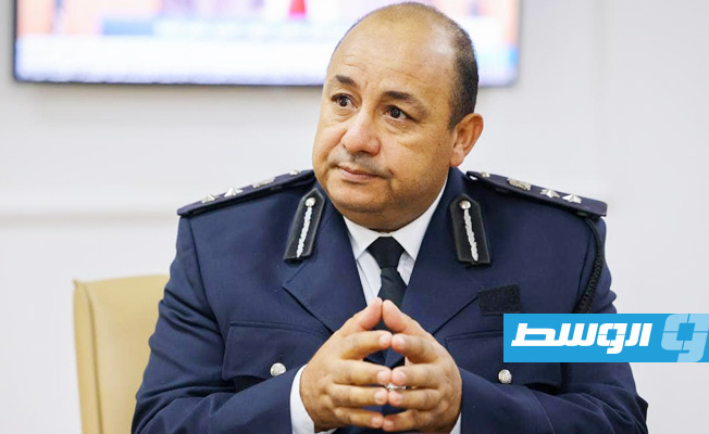 وزير الداخلية يطلع على سير العمل والإجراءات الاحترازية بمنفذ رأس اجدير