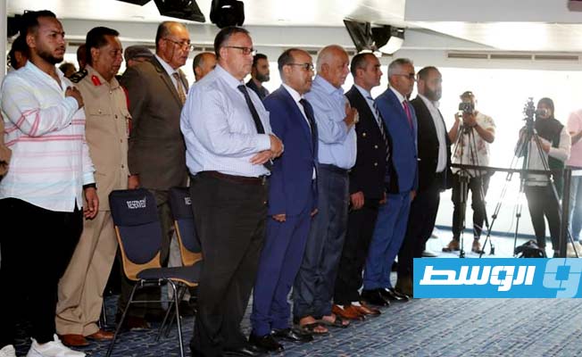 من افتتاح معرض الكتاب العائم بمدينة بنغازي (فيسبوك)