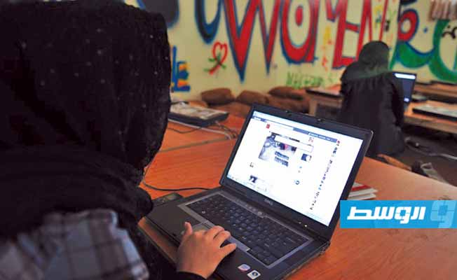 عودة طالبان.. أفغان «مؤثرون» يمسحون «حياتهم الرقمية»
