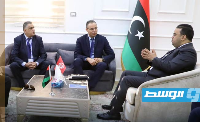 تحضيرات للربط الإلكتروني بين ليبيا وتونس في مجال القوى العاملة