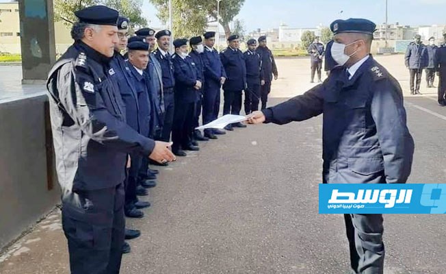 عناصر شرطية مشاركة في التجمع السنوي للإدارة العامة للتدريب بوزارة الداخلية في الحكومة الموقتة. (الوزارة)