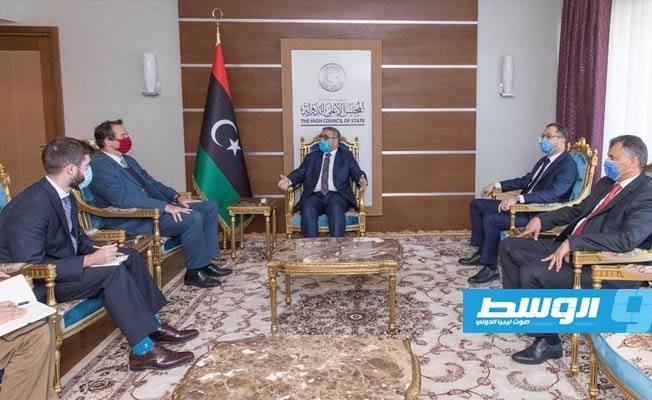 لقاء المشري مع السفير البريطاني لدى ليبيا. الثلاثاء 8 ديسمبر 2020. (المجلس الأعلى للدولة)