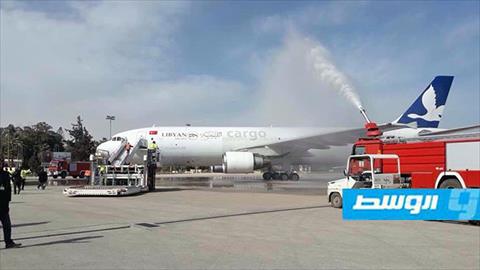 أول طائرة شحن من إسطنبول تصل مطار بنينا منذ 2014 (وكالة الأنباء الليبية ببنغازي).
