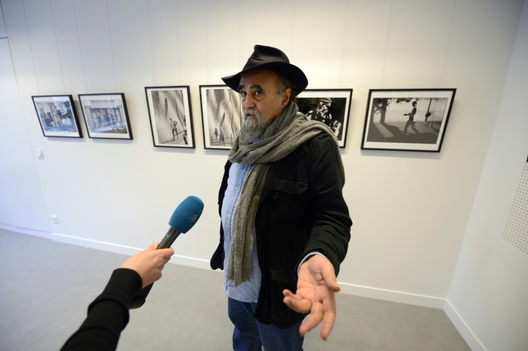 وفاة المصور الإيراني - الفرنسي عباس بعد مسيرة عالمية