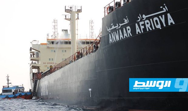 «داخلية الوفاق» تؤكد توافر الوقود والغاز ووصول 34 مليون لتر إلى ميناء طرابلس