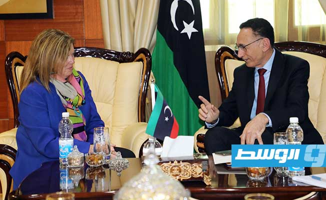 وزير الاقتصاد والتجارة يستقبل المستشارة الخاصة للأمين العام للأمم المتحدة لليبيا، ستيفاني ويليامز. (صفحة الوزارة على فيسبوك)