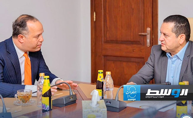 لقاء عبدالهادي الحويج في بنغازي مع القنصل المصري، 21 مارس 2024. (حكومة حماد)