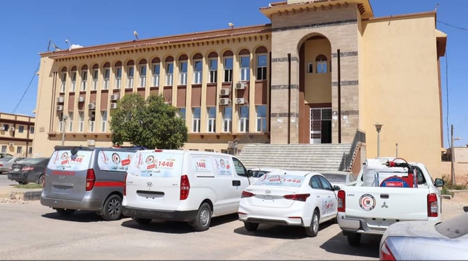 «صحة الوفاق» تسلم بلدية بني وليد 4 سيارات لمجابهة فيروس «كورونا»