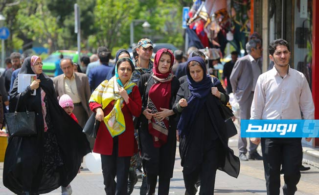 مع عقوبات واشنطن.. الاقتصاد الإيراني في مسار أسوأ من انكماش العامين 2012 و2013