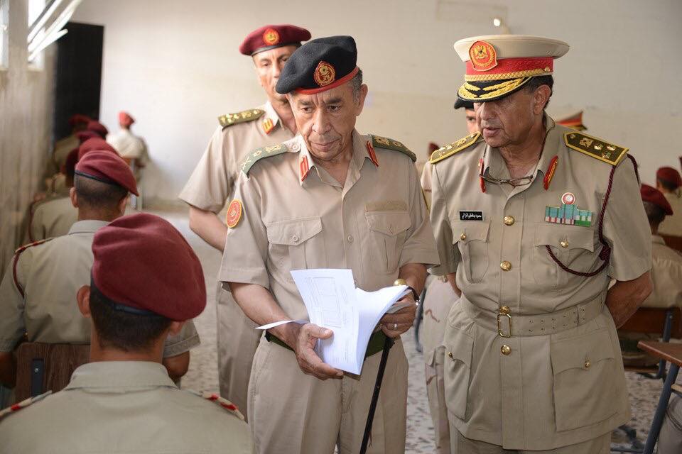 رئيس أركان حكومة الوفاق يراجع ترتيبات تخريج دفعة طلاب الكلية العسكرية