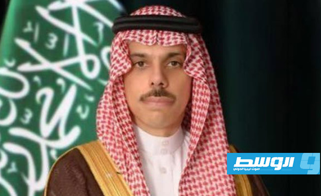 وزير الخارجية السعودي يجري مشاورات هاتفية مع سيالة والحويج