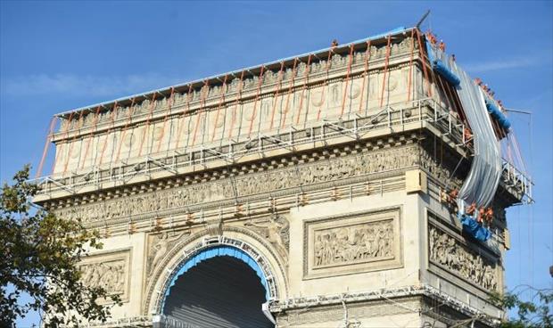 بدء مشروع تغليف قوس النصر في باريس