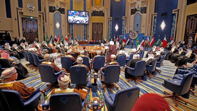 القمة الخليجية تدعم سلامة وتعتبر اتفاق الصخيرات الإطار لحل الأزمة في ليبيا