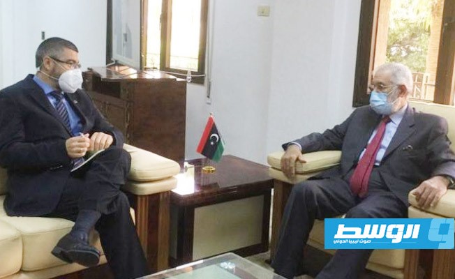 سيالة يلتقي سفير الاتحاد الأوروبي لدى ليبيا وقائد عملية «إيريني» بمقر وزارة الخارجية في طرابلس، 18 نوفمبر 2020. (خارجية الوفاق)
