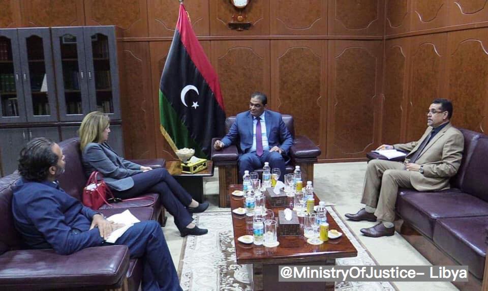 ستيفاني ويليامز تجتمع مع وزير العدل المفوض بحكومة الوفاق