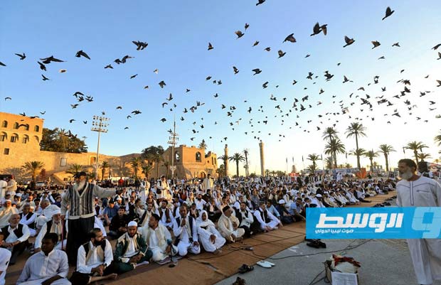 «الحكومة الموقتة» و«أوقاف الوفاق» يعلنان الثلاثاء أول أيام عيد الفطر المبارك