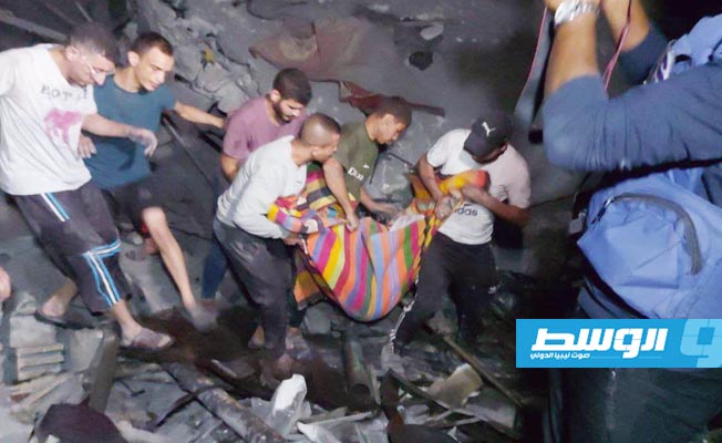 انتشال جثامين شهداء من غزة وشمالها في اليوم الثاني للهدنة