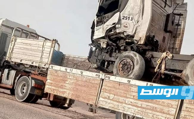 سيارة تعرضت لحادث بمنطقة وادي الشاطئ، 19 أبريل 2023. (وزارة الداخلية)