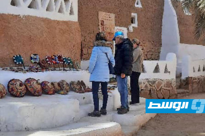 Foreign tourist groups visit Libyan archaeological sites