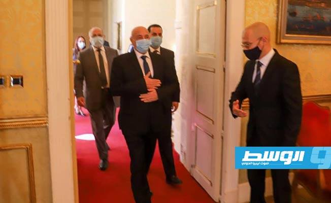 استقبال المستشار عقيلة صالح لدى وصوله إلى القصر الرئاسي في فاليتا. الخميس 29 أكتوبر 2020. (خارجية الموقتة)