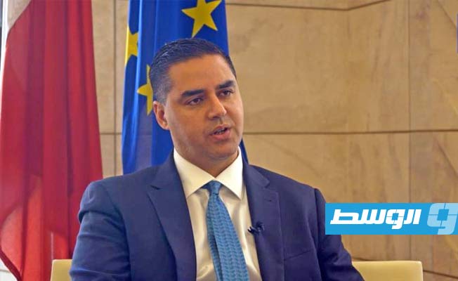 وزير الخارجية المالطي يدافع عن العلاقات مع ليبيا والتعاون بشأن الهجرة