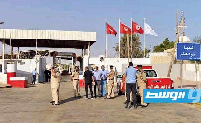 بالصور.. إعادة فتح معبر رأس إجدير الحدودي مع تونس