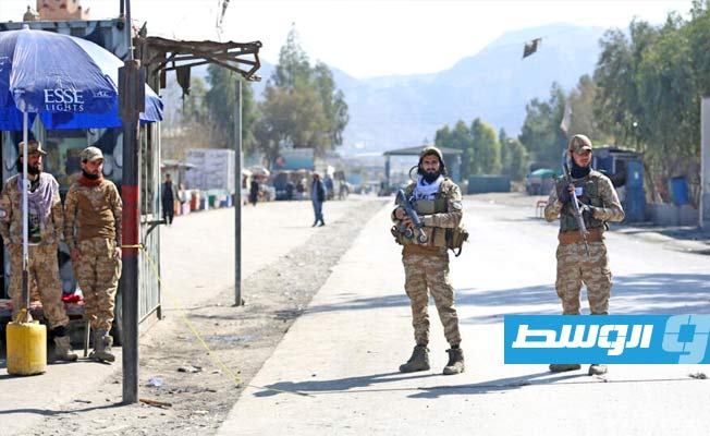 اشتباكات مسلحة بين القوات الأفغانية والباكستانية بمعبر حدودي عقب إغلاقه