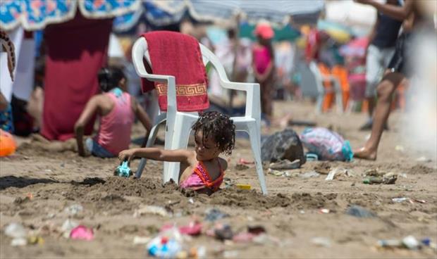 شواطئ المغرب تواجه حمى النفايات