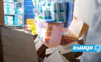 غلق صيدلية في زليتن تبيع أدوية مجهولة ومنتهية الصلاحية، 8 أغسطس (صفحة مركز الرقابة على الأغذية والأدوية - فيسبوك)
