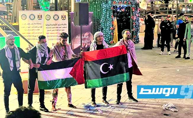 الوفد الليبي في عروض مهرجان مسرح الشباب في العراق. (فيسبوك)