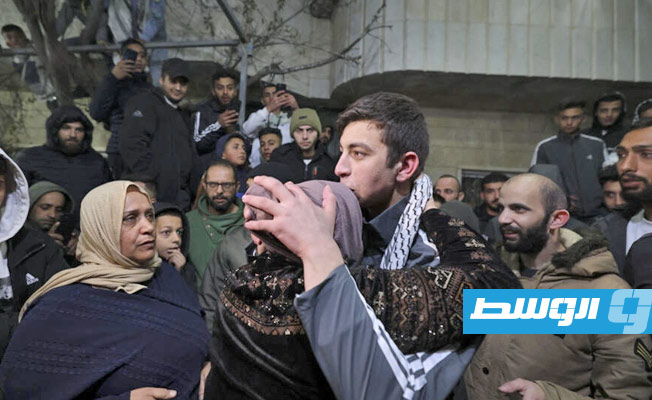 «سي إن إن»: أكثر من نصف الأسرى الفلسطينيين المفرج عنهم اعتقلوا دون اتهام رسمي