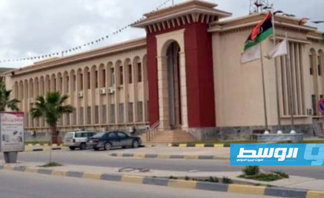 «مركزي طرابلس» يرفض إتمام إجراءات توريد 31 حافلة نقل جماعي لبلدية زليتن